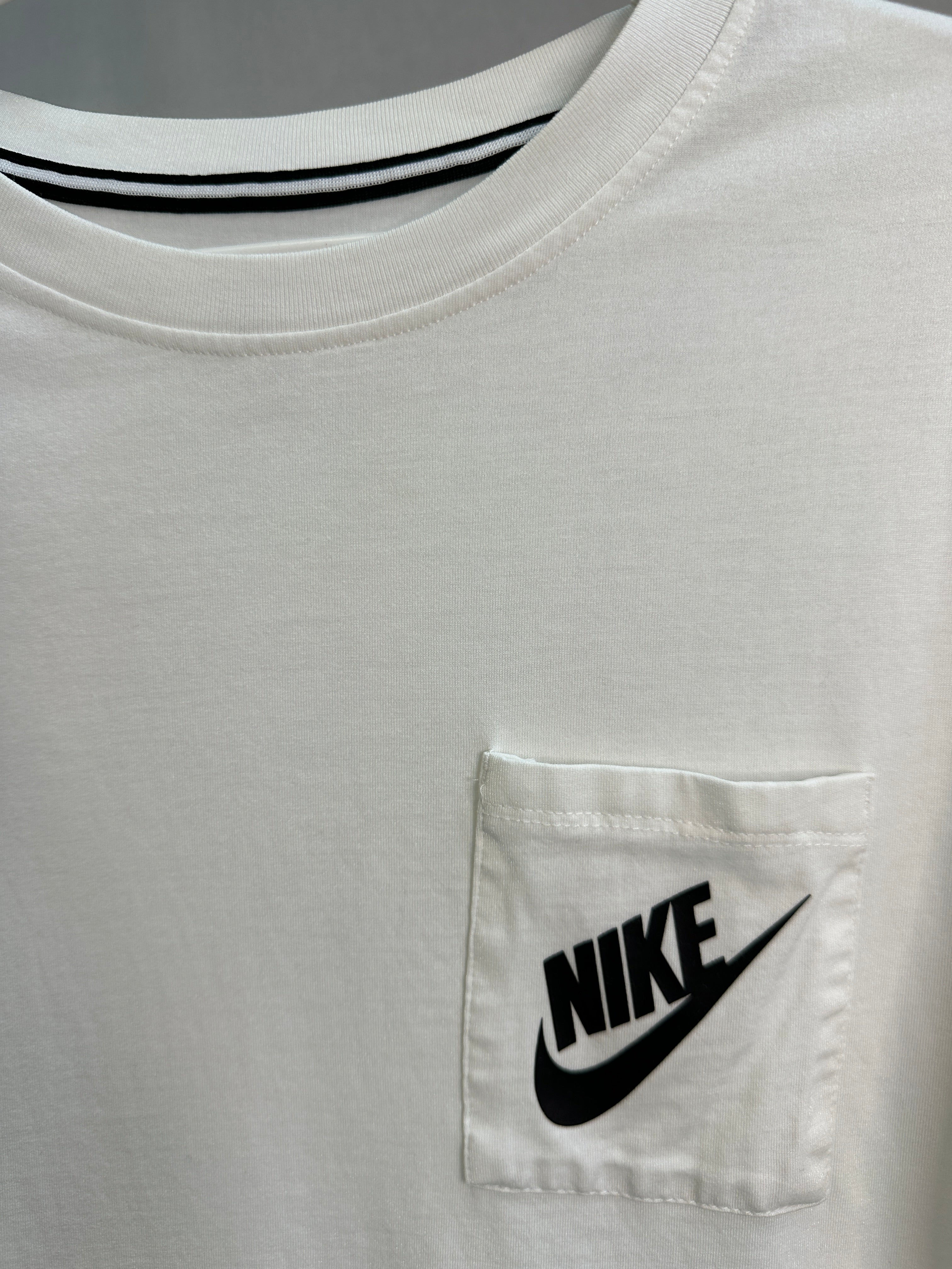Nike T-Shirt S White