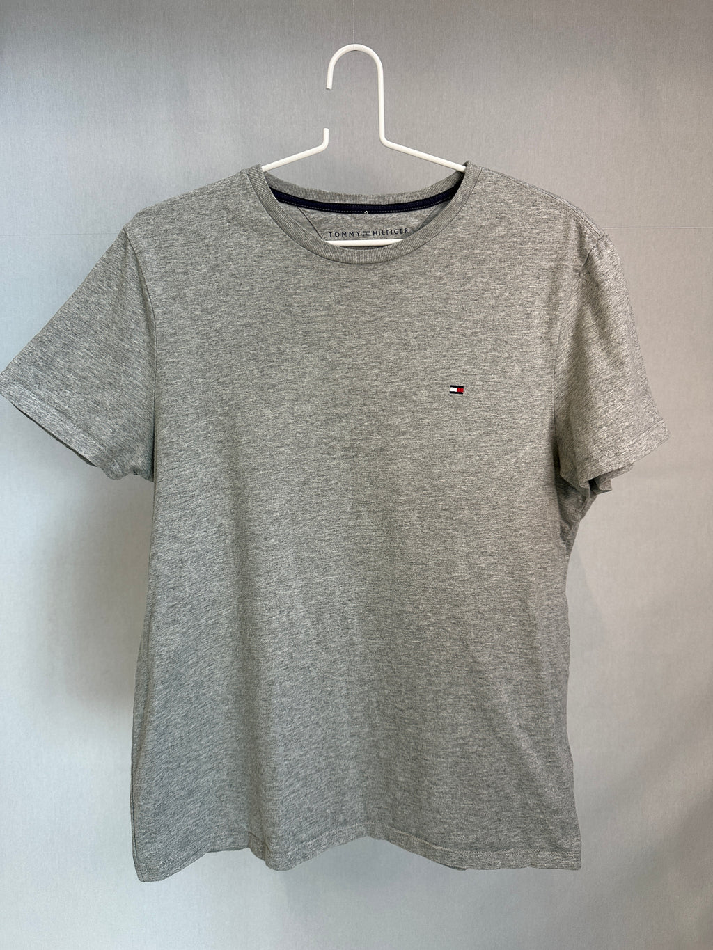 Tommy Hilfiger T-shirt S Grey