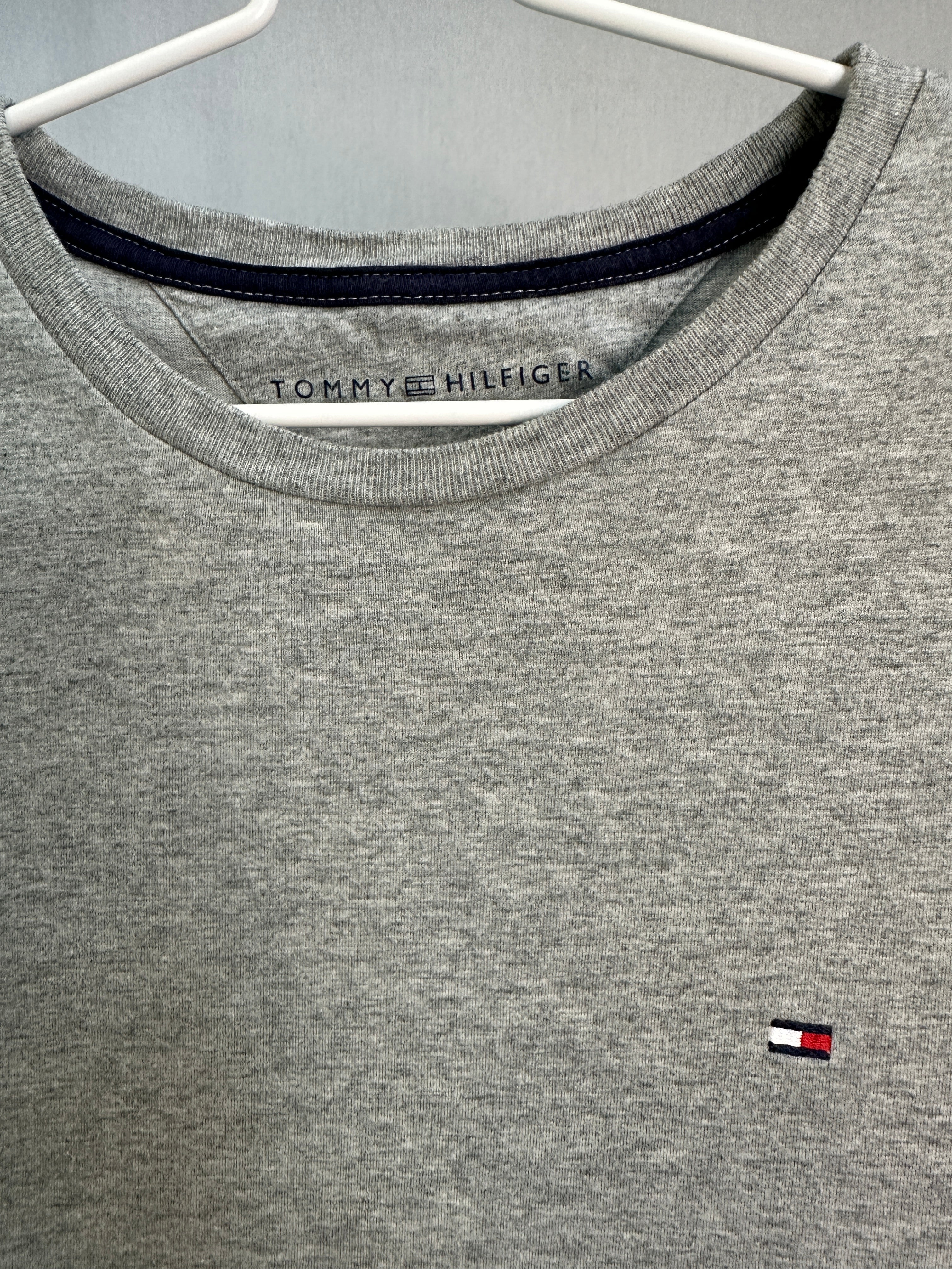Tommy Hilfiger T-shirt S Grey