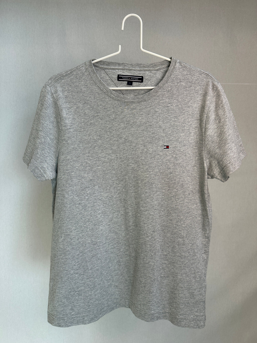 Tommy Hilfiger T-shirt S Grey