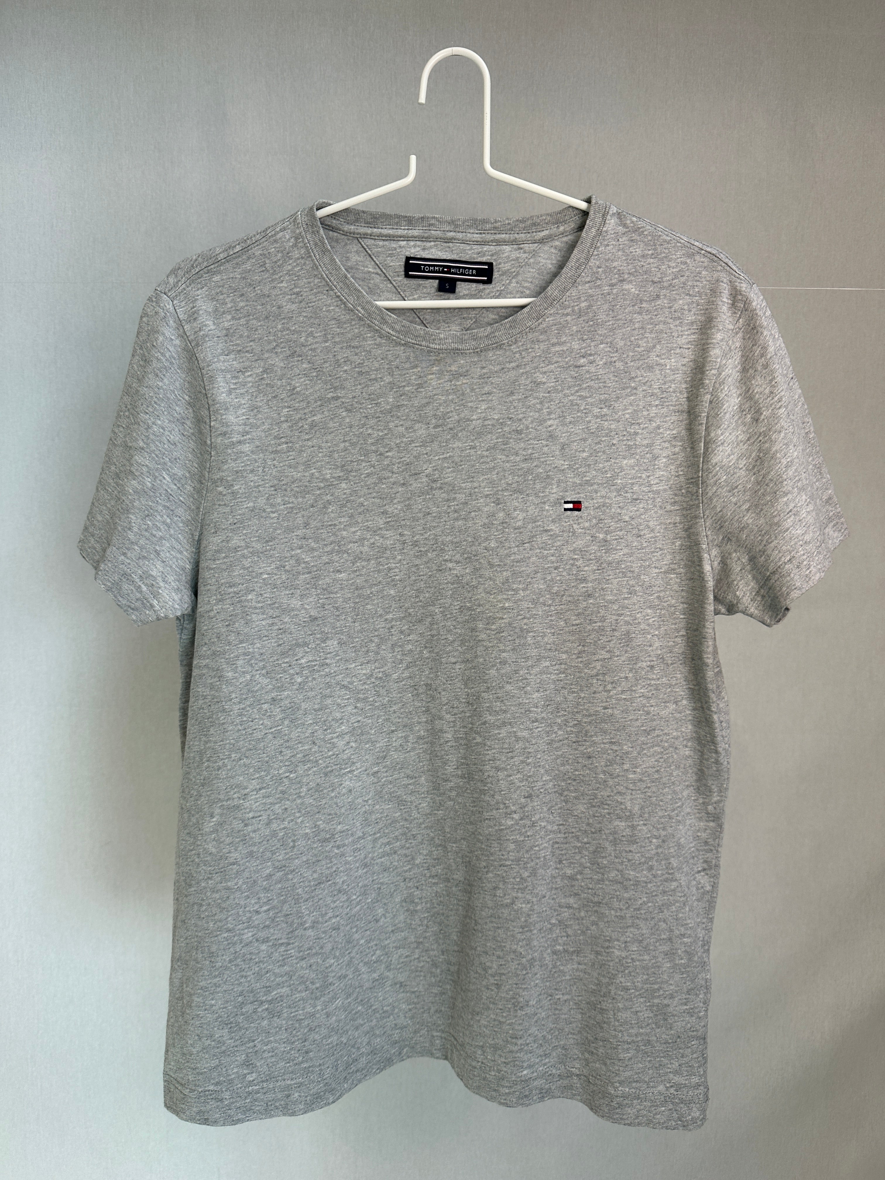 Tommy Hilfiger T-shirt S Grey