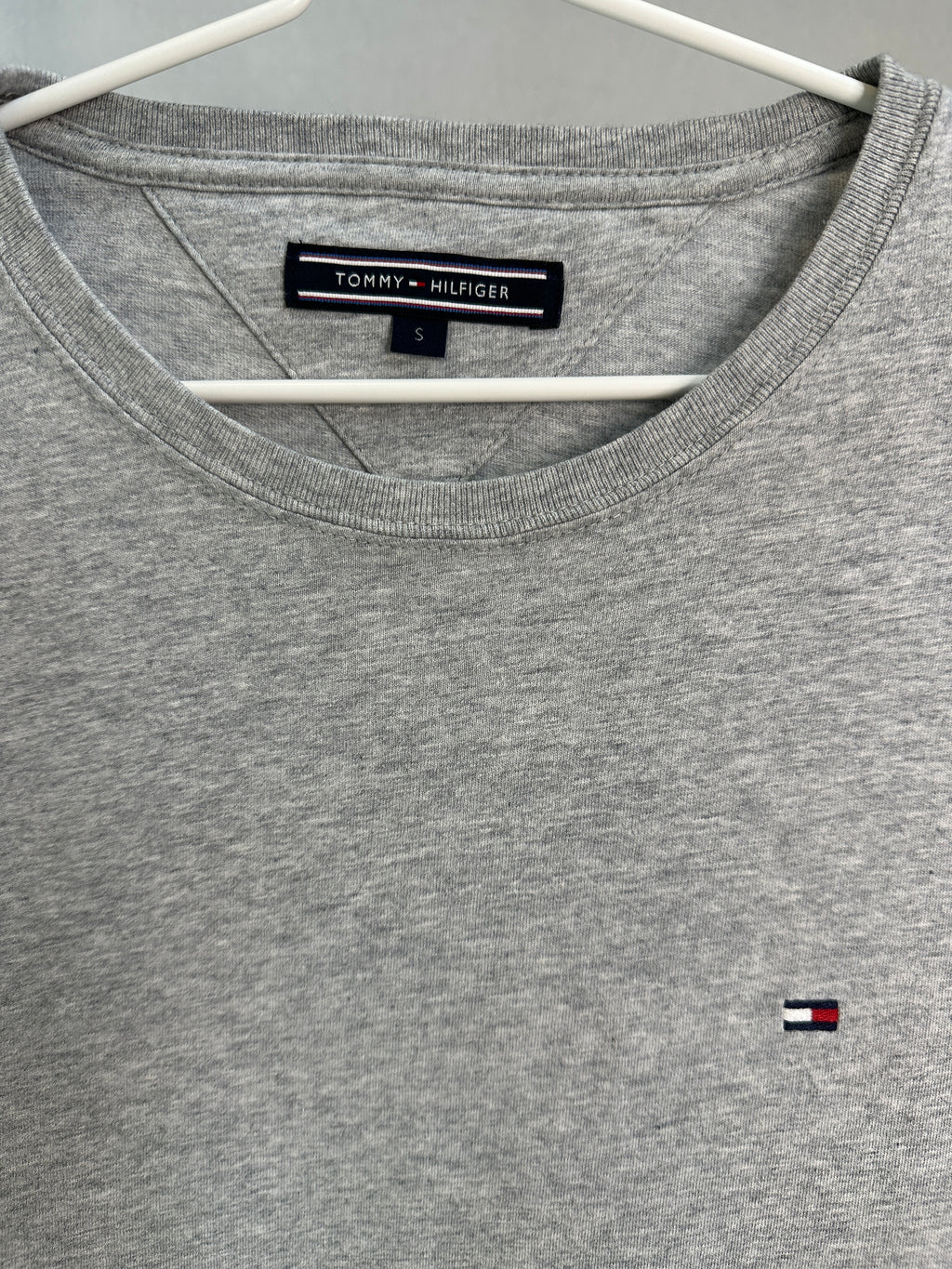 Tommy Hilfiger T-shirt S Grey